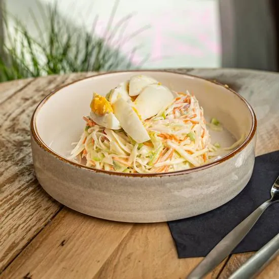 Koolsalade in dressing